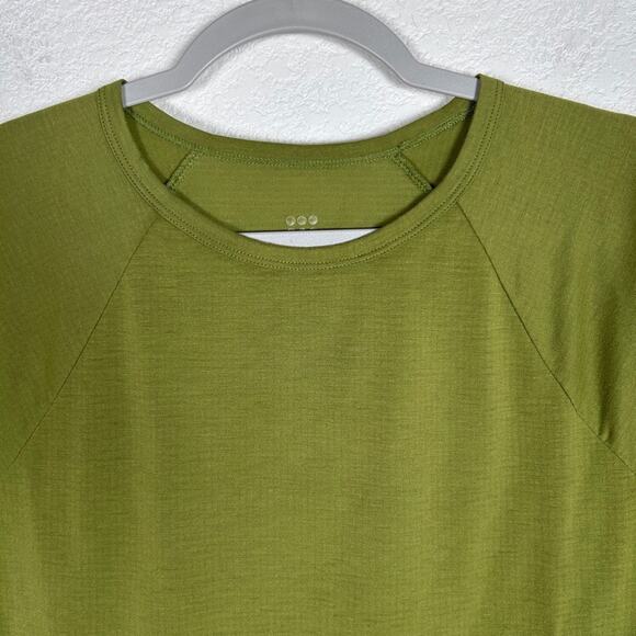 Title 9 Womens L t-shirt S/S 2022 Avocado Green polyester t-shirt Capsule Basic - Picture 2 of 7